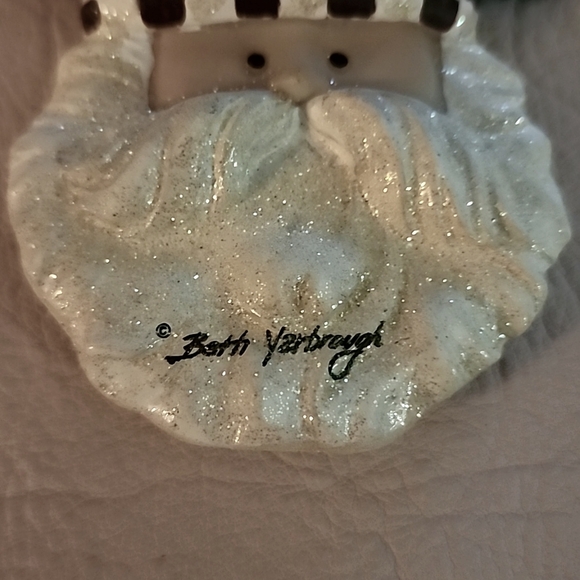 Beth Yarbrough Santa Hand Painted Ornamant. - Picture 2 of 5